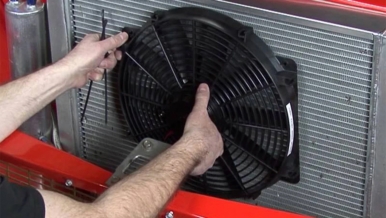 SPAL ventilator installeren